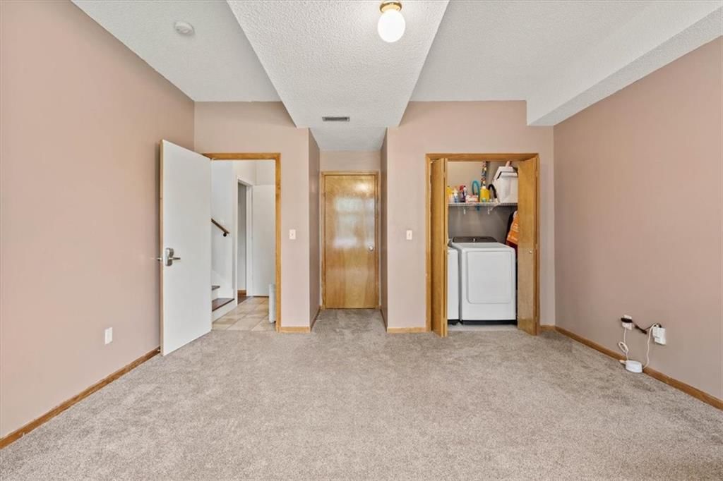 540 W Northview Street — photo 13