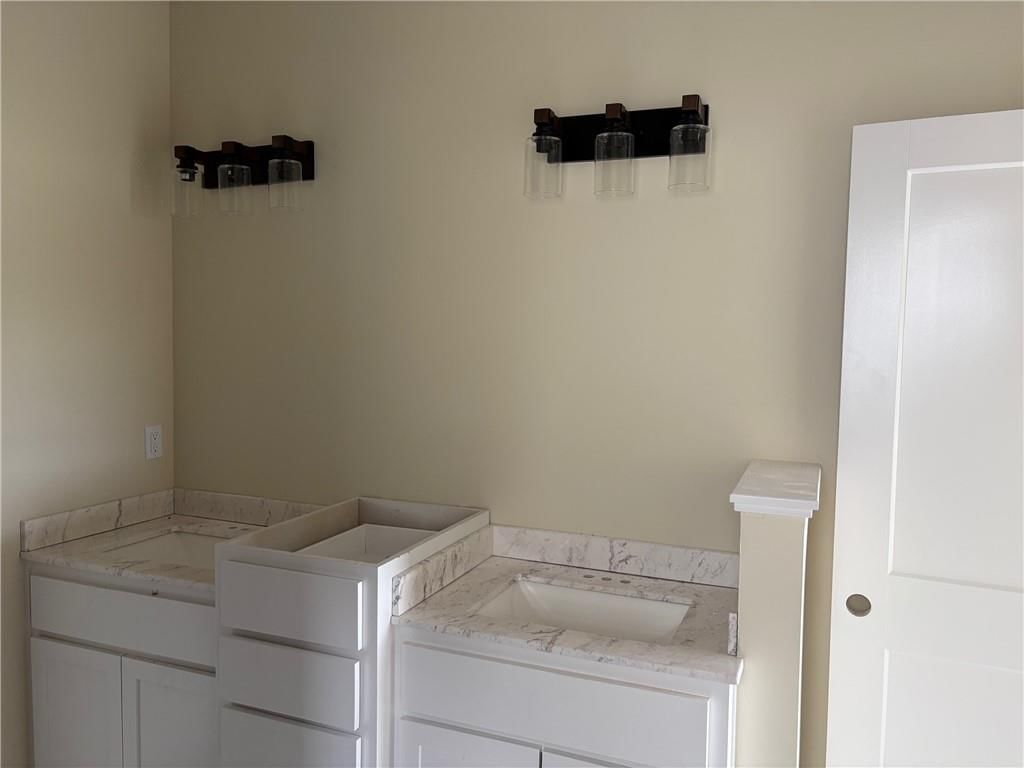 1018 Bluestem Circle — photo 9