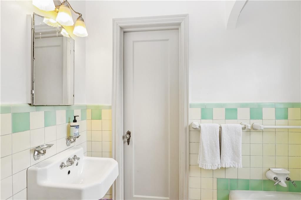 18 E 68th Street — photo 15