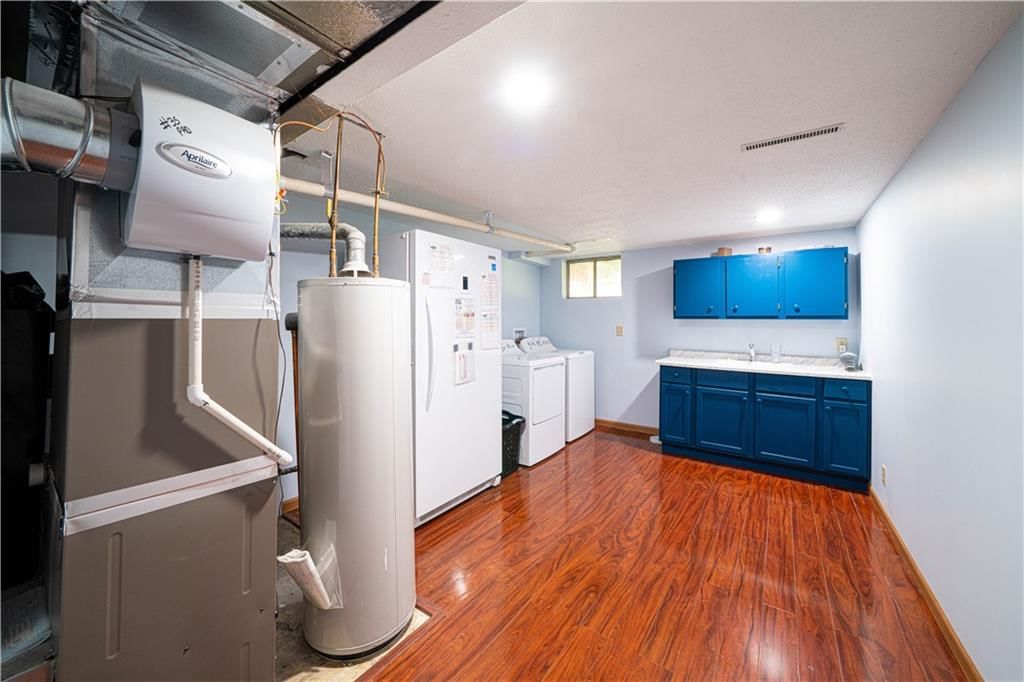 3903 Pacific Street — photo 24