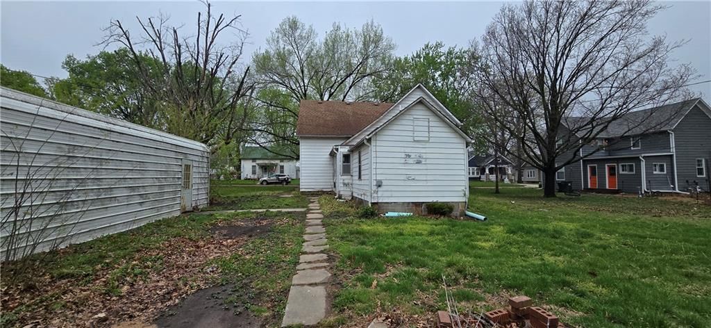407 S Bismark Street — photo 26