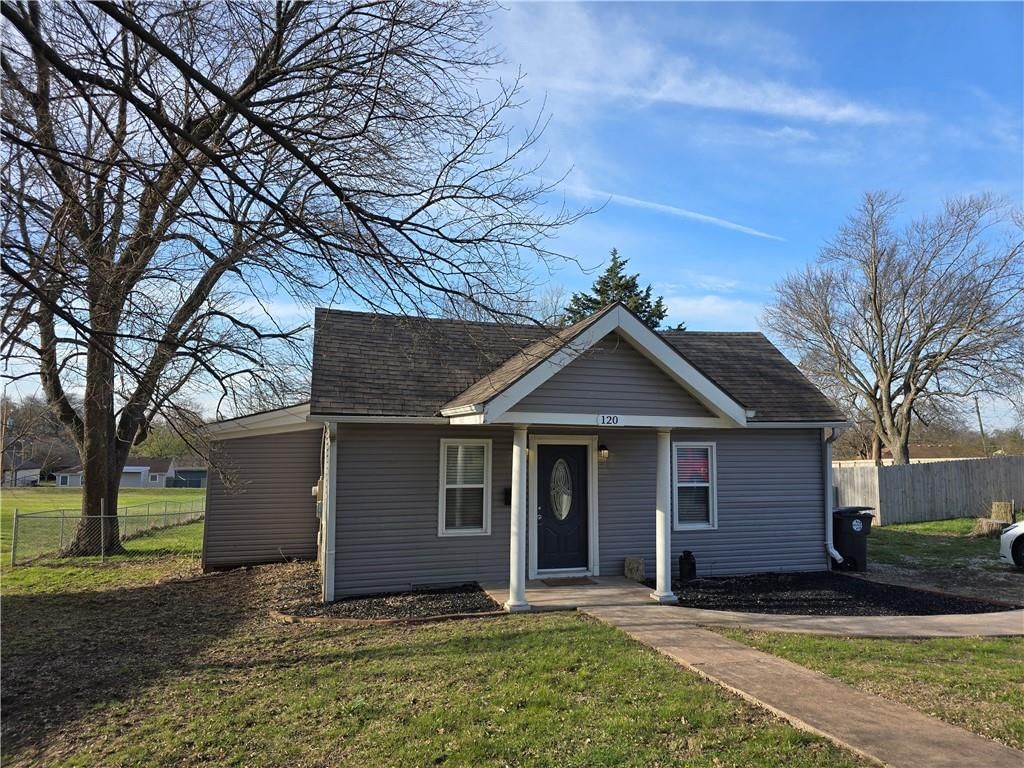 120 E South Avenue — photo 1