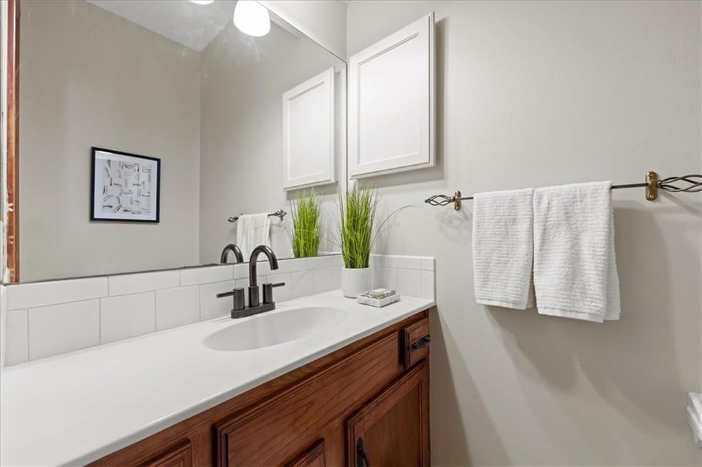 301 E Partridge Avenue — photo 11