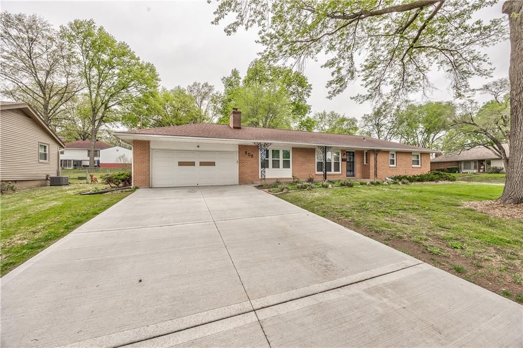 808 N Apache Drive — photo 5