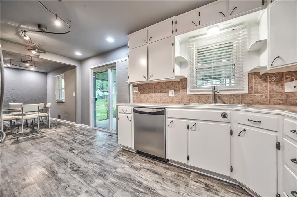 808 N Apache Drive — photo 16