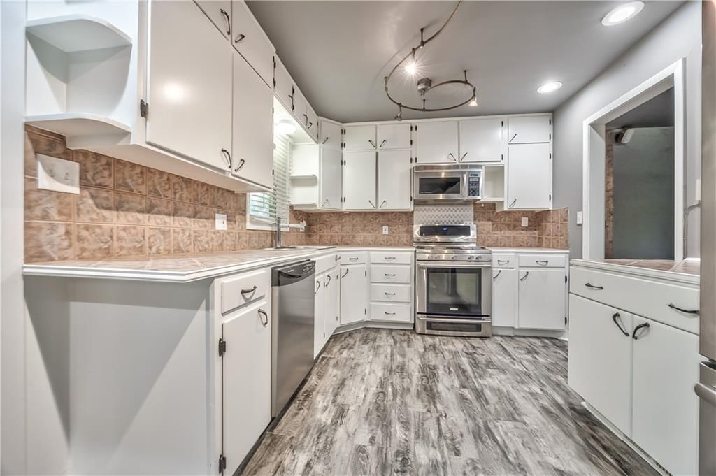 808 N Apache Drive — photo 19