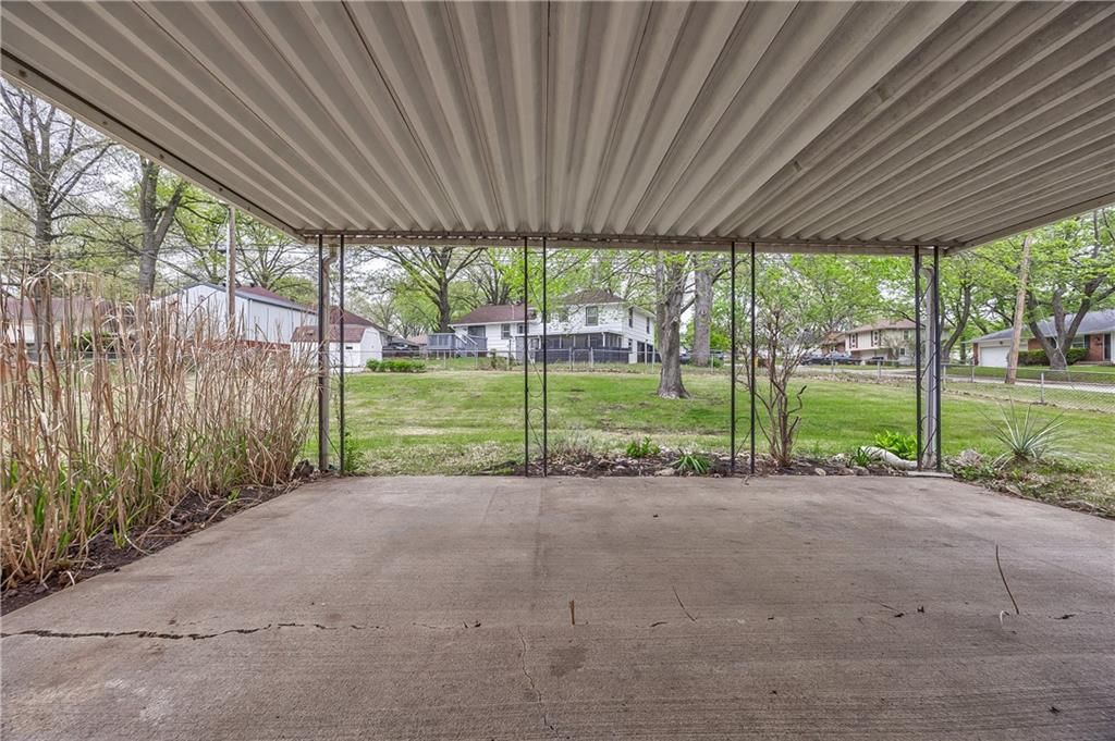 808 N Apache Drive — photo 29