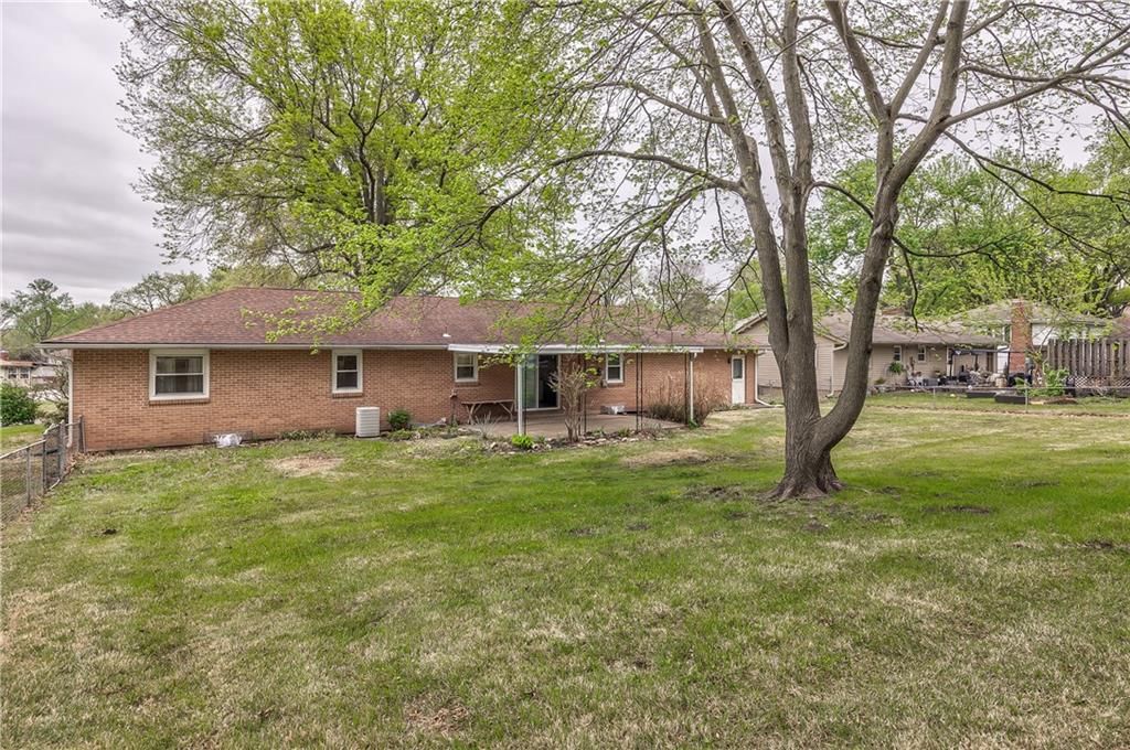 808 N Apache Drive — photo 32