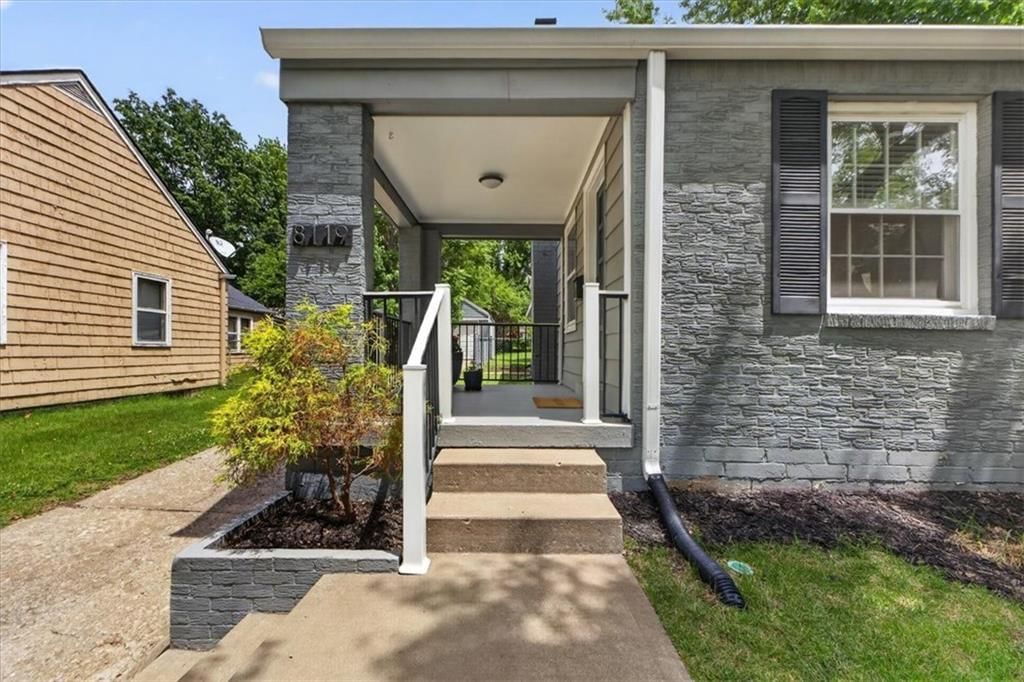 8119 Madison Avenue — photo 2
