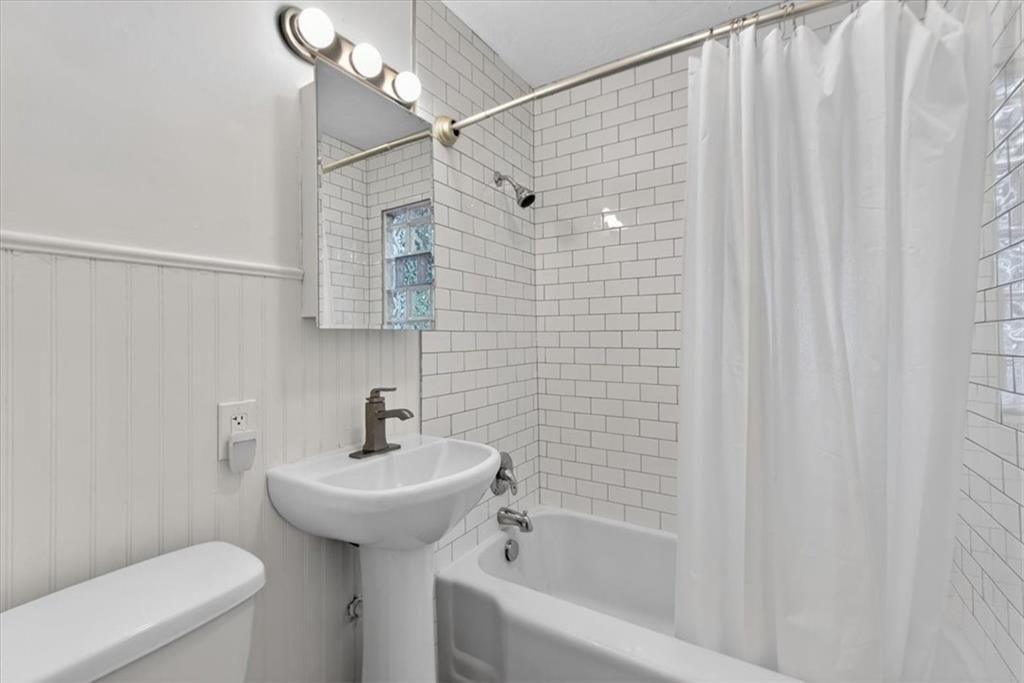8119 Madison Avenue — photo 12