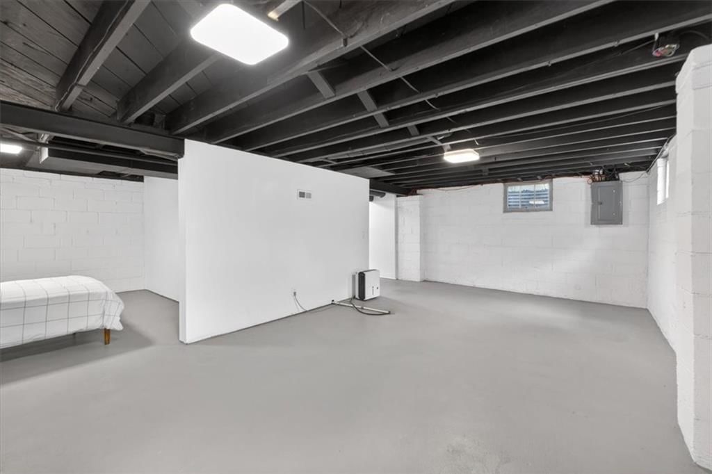 8119 Madison Avenue — photo 14