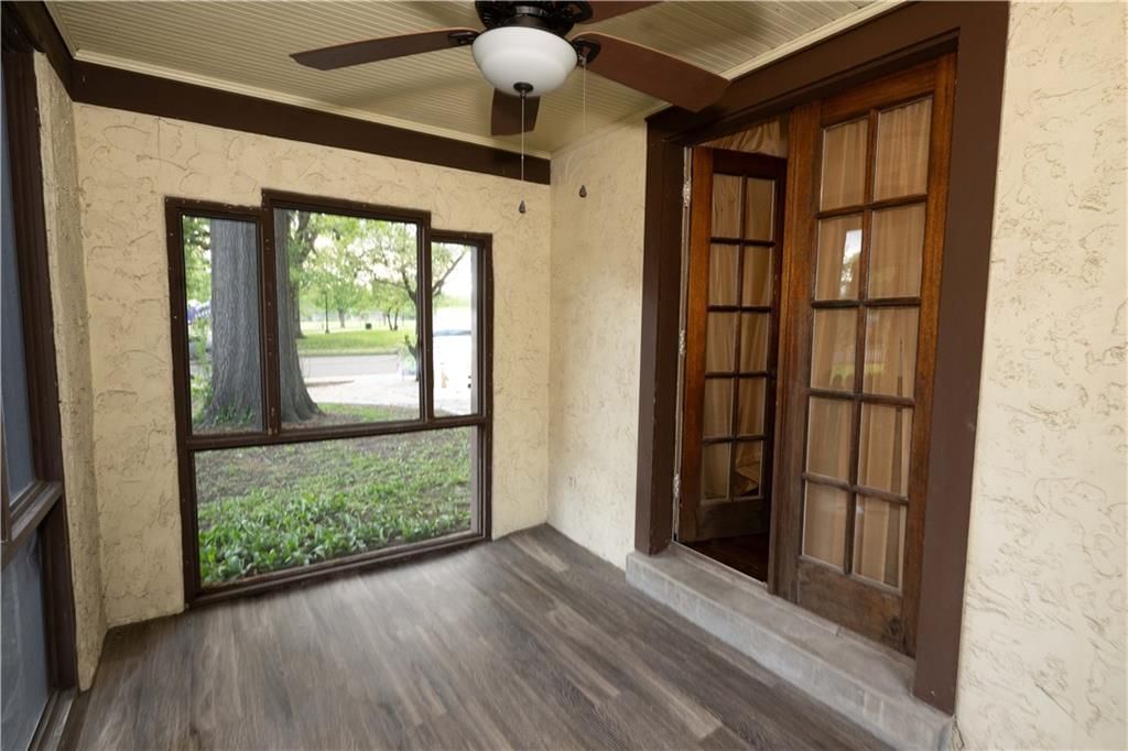 7639 Holmes Road — photo 36