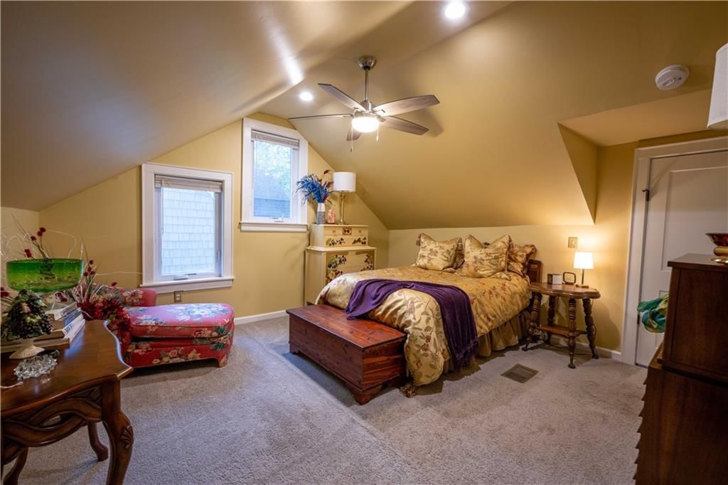 7639 Holmes Road — photo 42