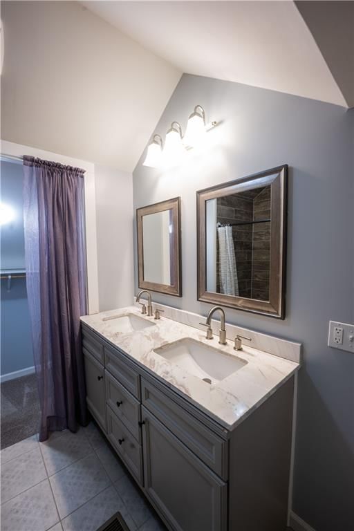 7639 Holmes Road — photo 46