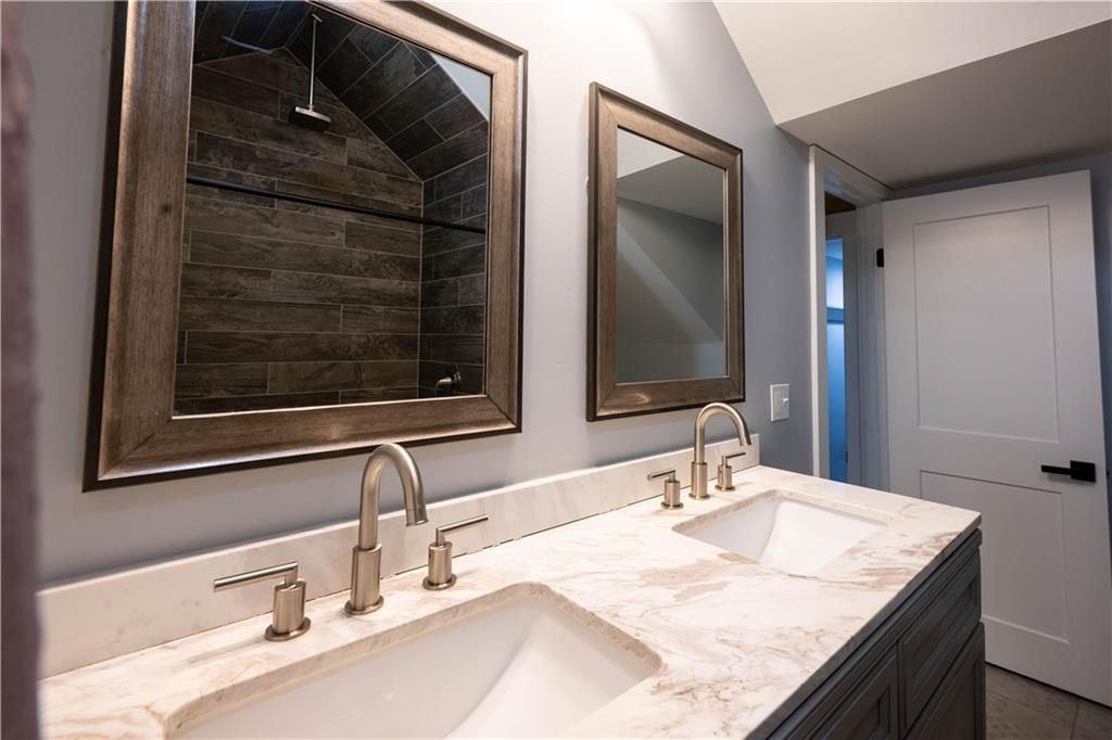 7639 Holmes Road — photo 48