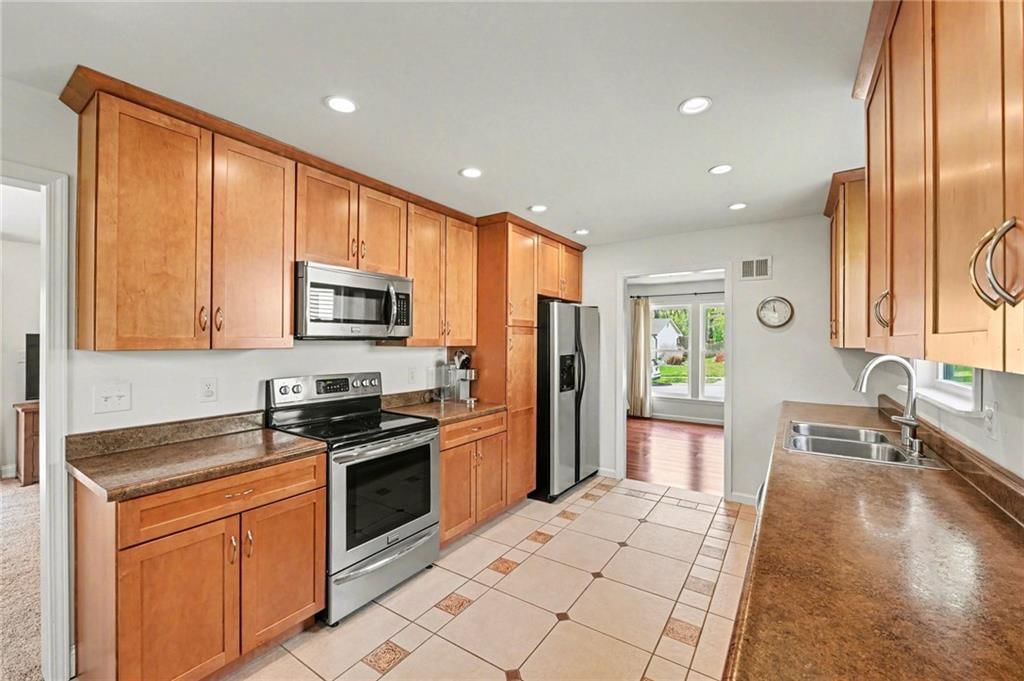 8005 N Harrison Street — photo 8