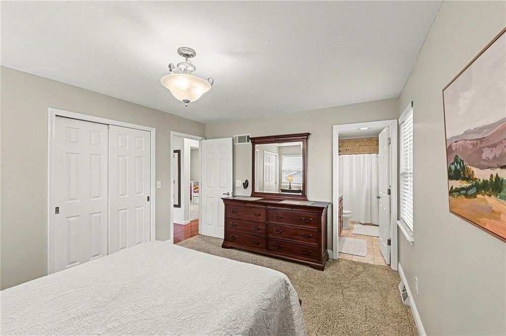 8005 N Harrison Street — photo 12
