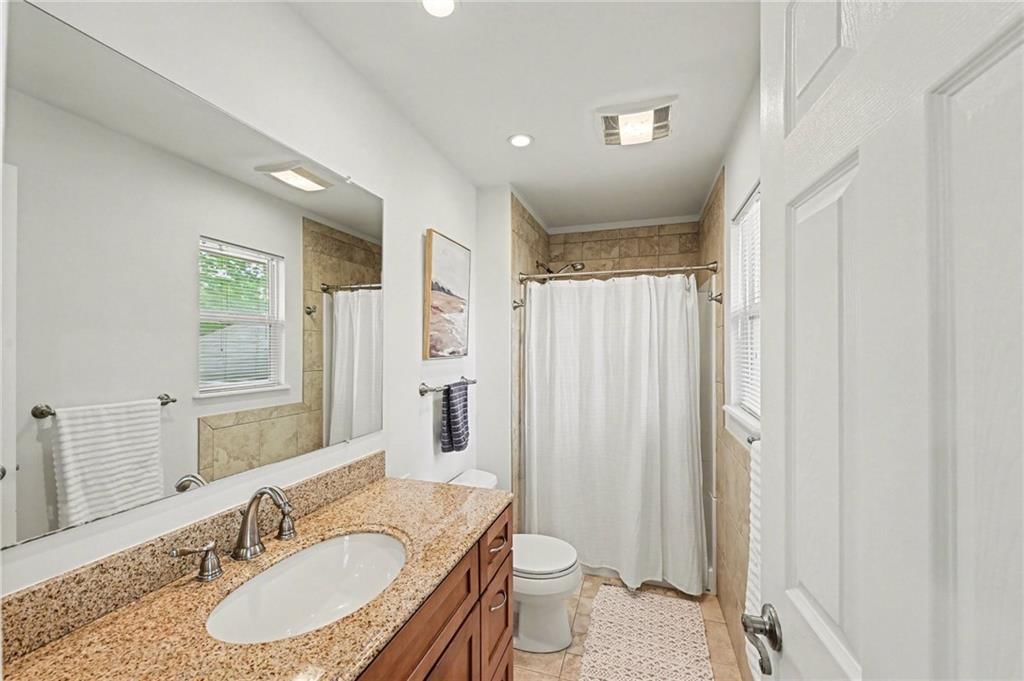 8005 N Harrison Street — photo 13
