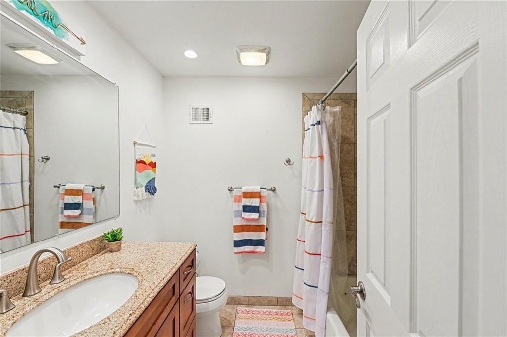 8005 N Harrison Street — photo 19
