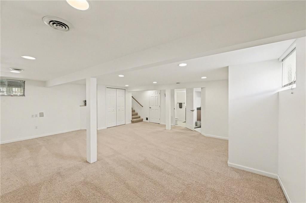 8005 N Harrison Street — photo 20