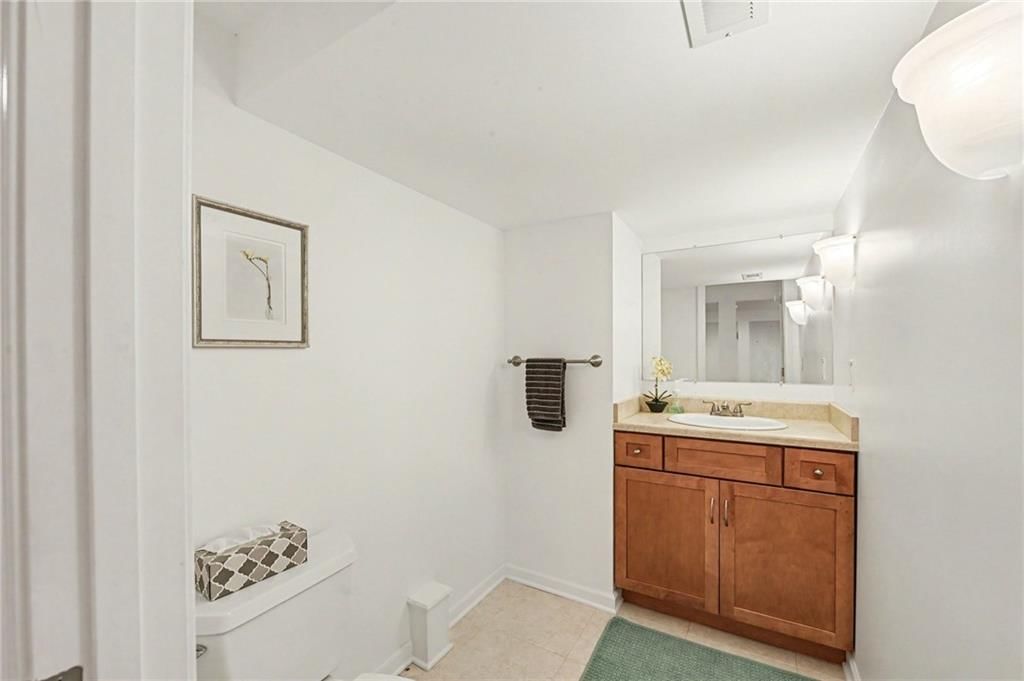 8005 N Harrison Street — photo 21