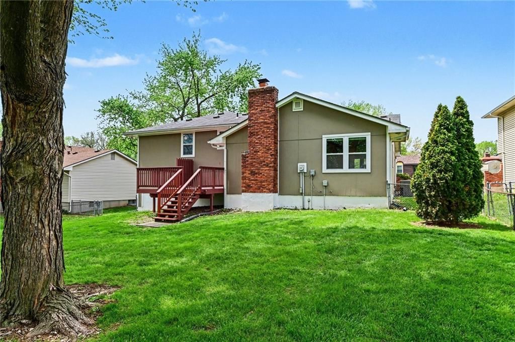 8005 N Harrison Street — photo 24
