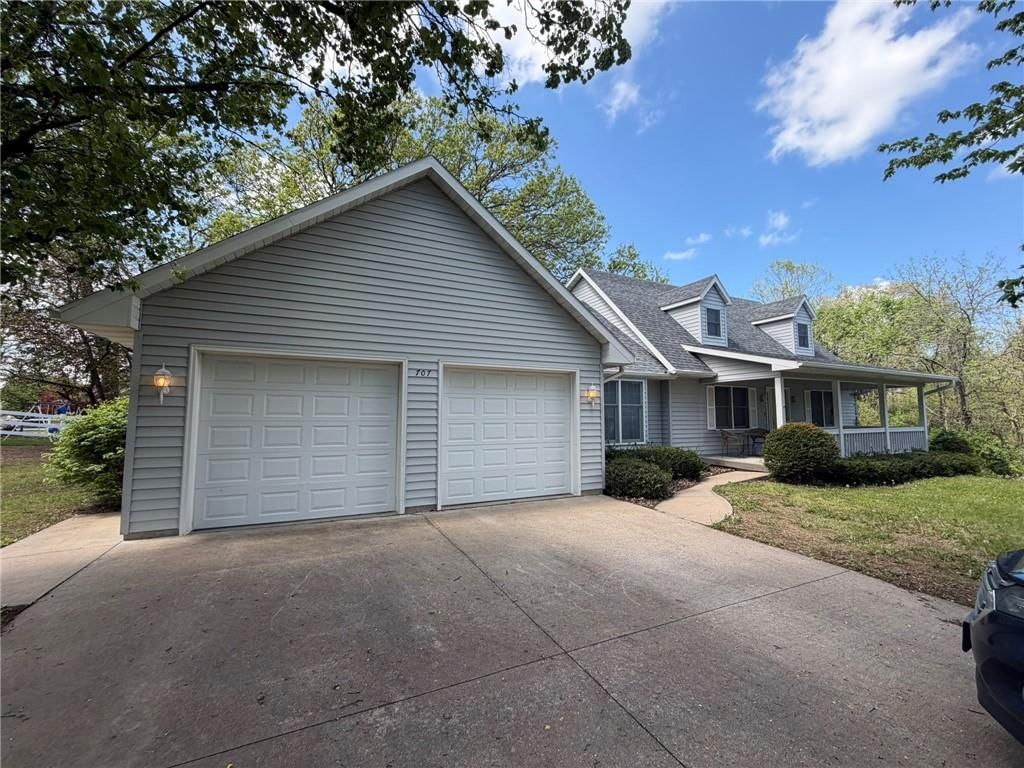 707 Angus Lane — photo 41