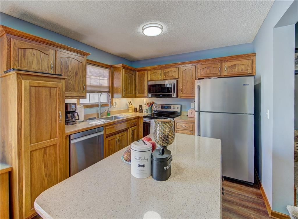 1633 SW Highland Drive — photo 6
