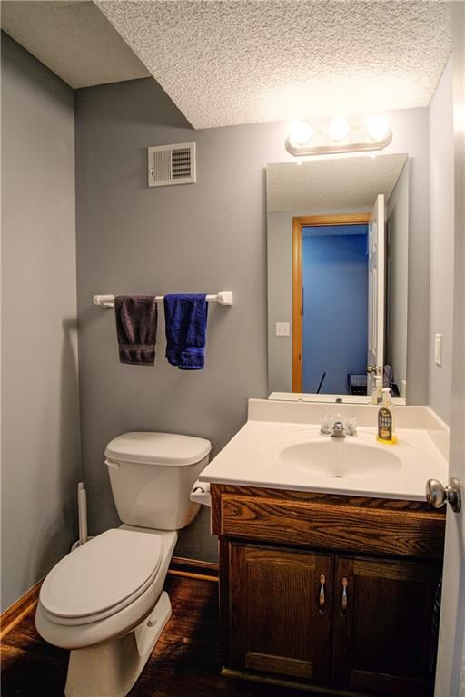 1633 SW Highland Drive — photo 9