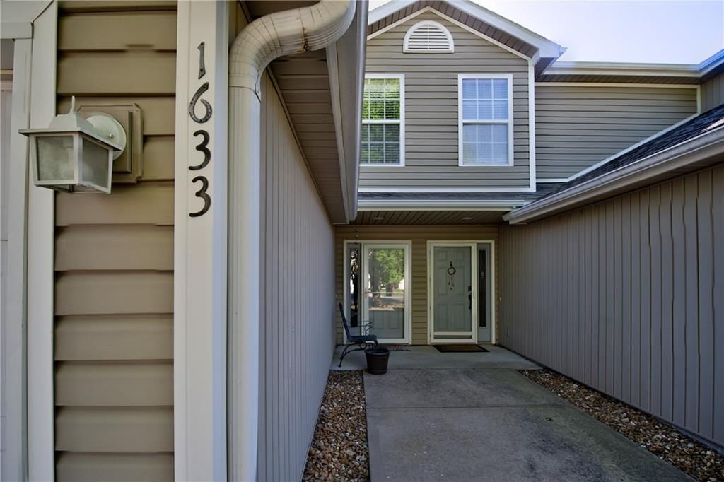1633 SW Highland Drive — photo 16