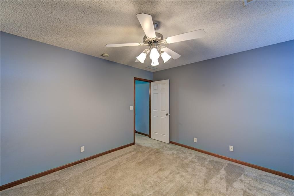 1633 SW Highland Drive — photo 17
