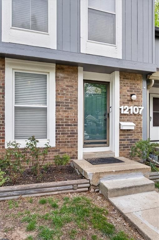 12107 W 79th Terrace, Lenexa, KS