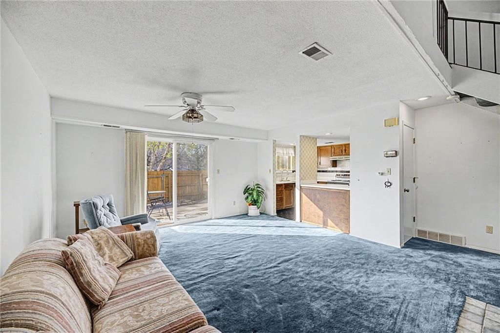 10851 Rosehill Road — photo 3