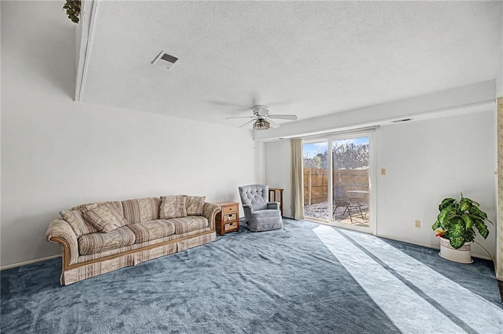 10851 Rosehill Road — photo 4
