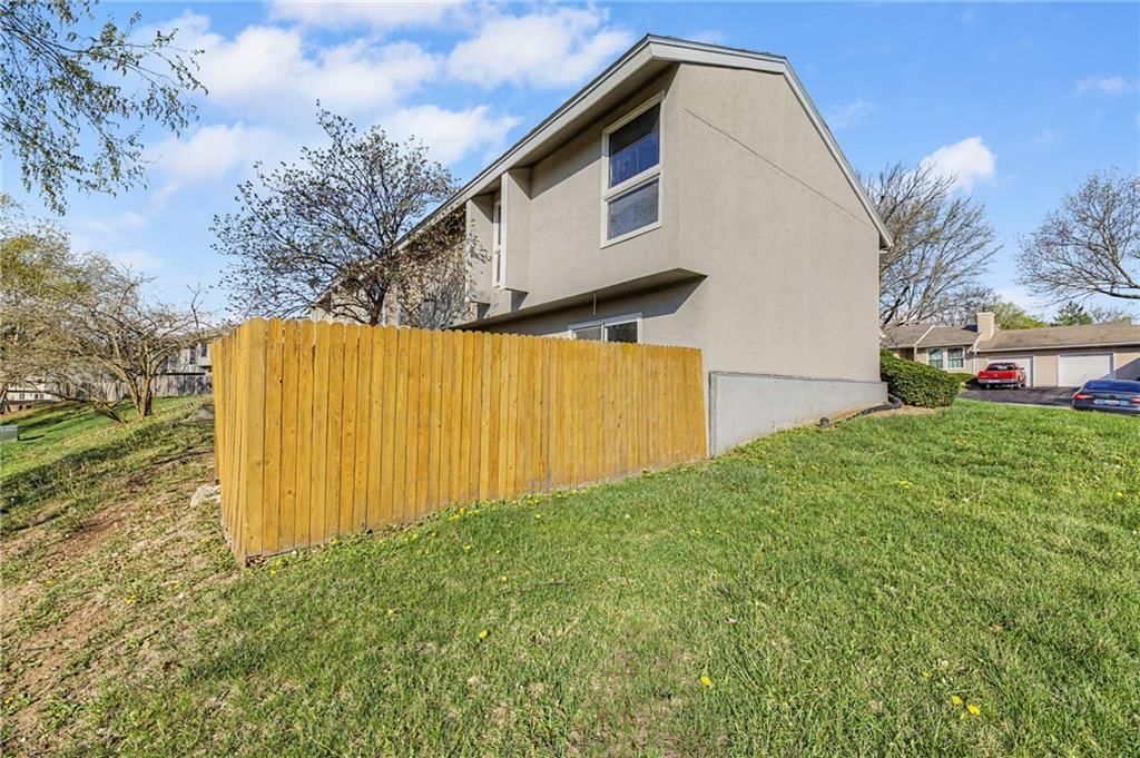 10851 Rosehill Road — photo 27