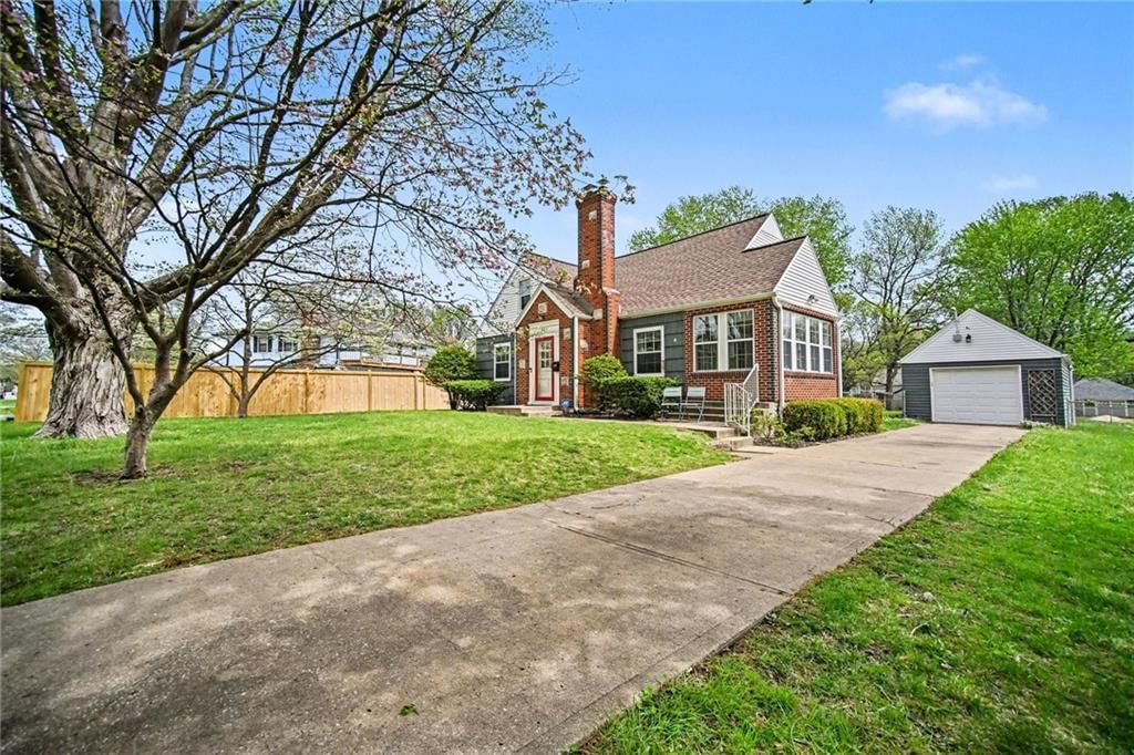 5611 Harvard Avenue — photo 4
