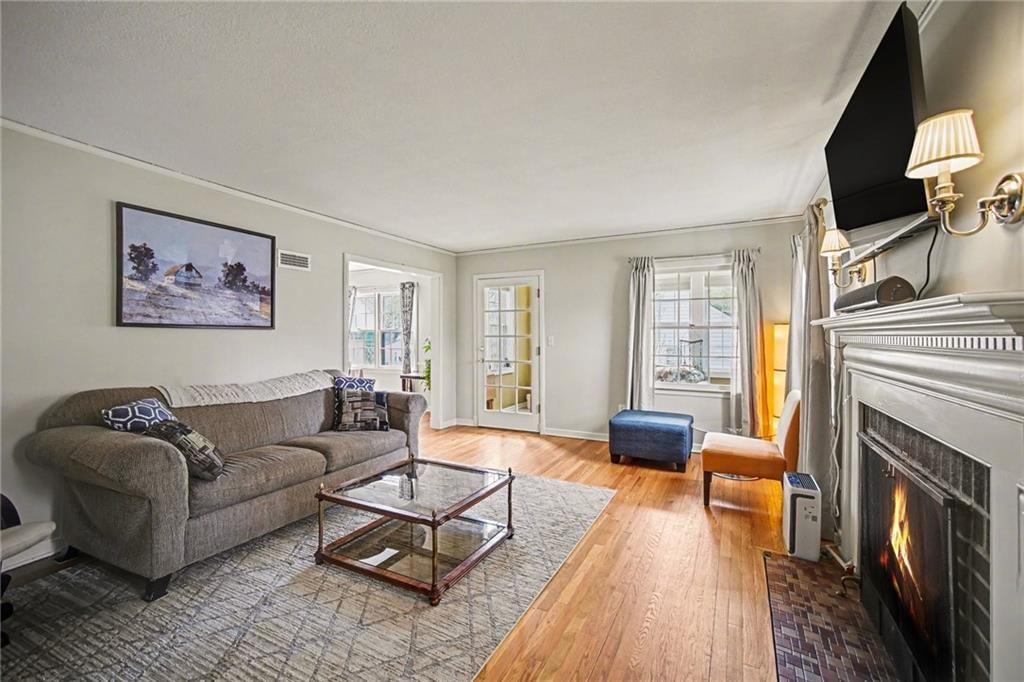 5611 Harvard Avenue — photo 8