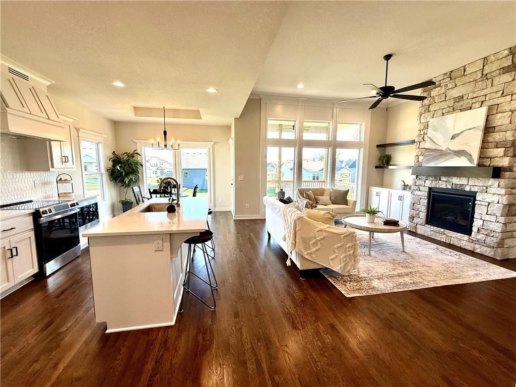 1015 Poplar Lane — photo 4