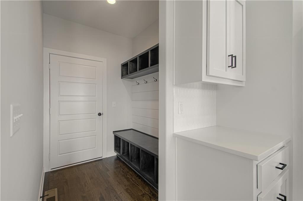 1015 Poplar Lane — photo 18