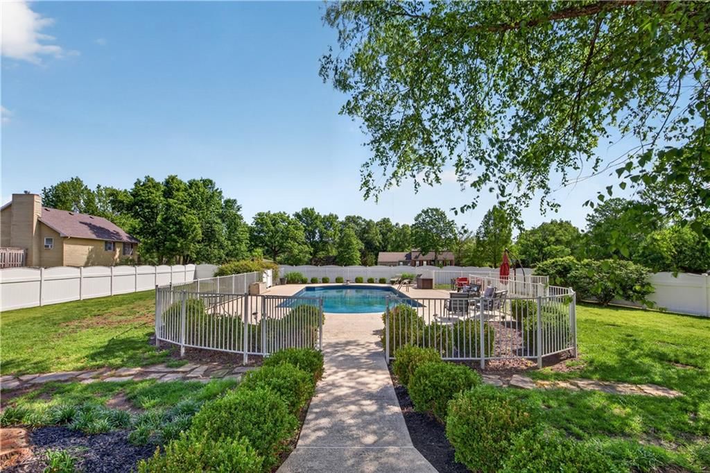 1301 Bitner Drive — photo 44