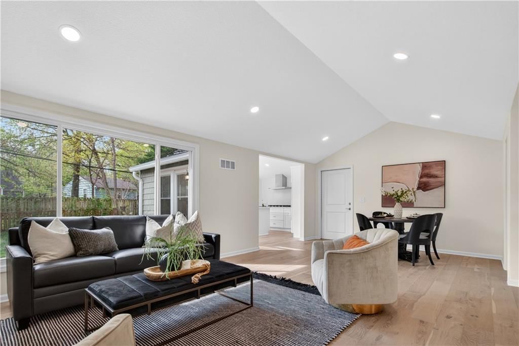 5105 W 73rd Street — photo 8