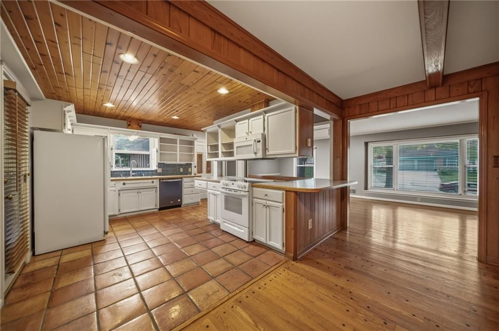 6317 Sterling Avenue — photo 19