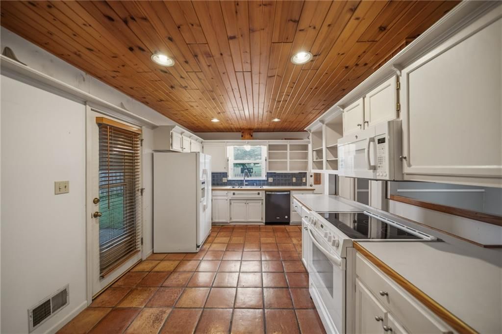 6317 Sterling Avenue — photo 20