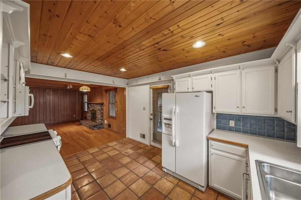 6317 Sterling Avenue — photo 23