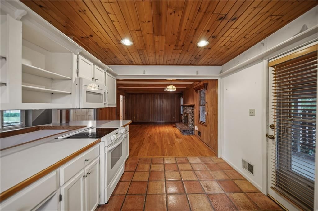 6317 Sterling Avenue — photo 24