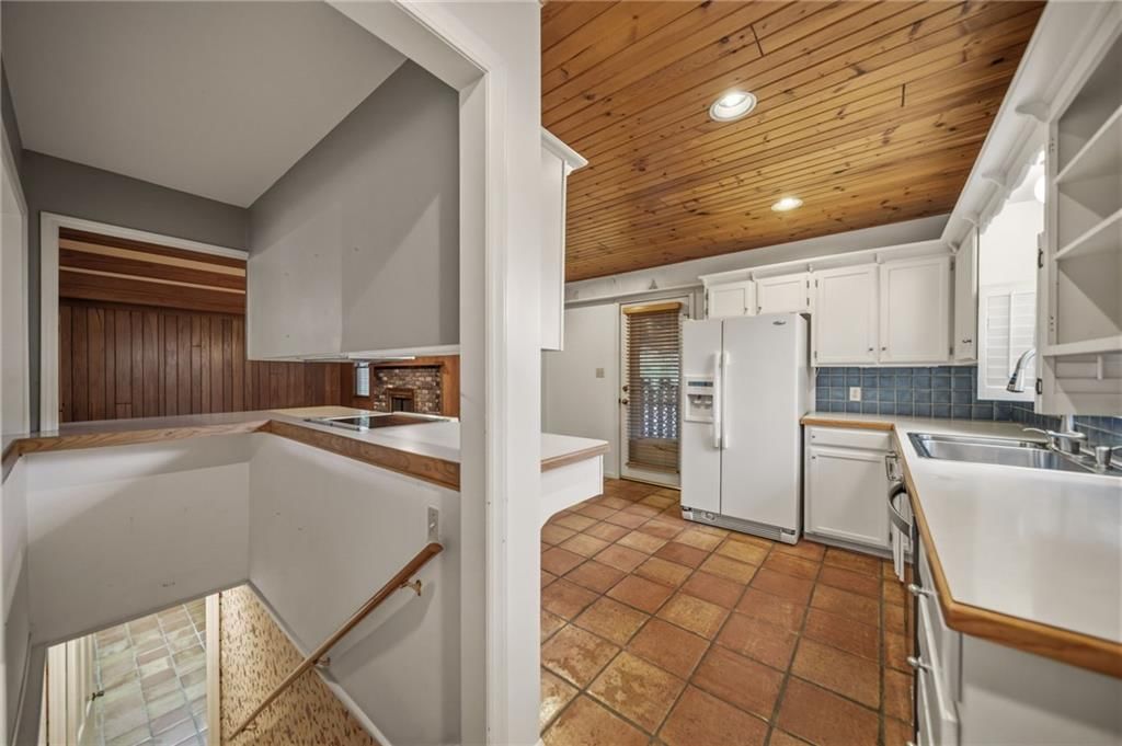 6317 Sterling Avenue — photo 36