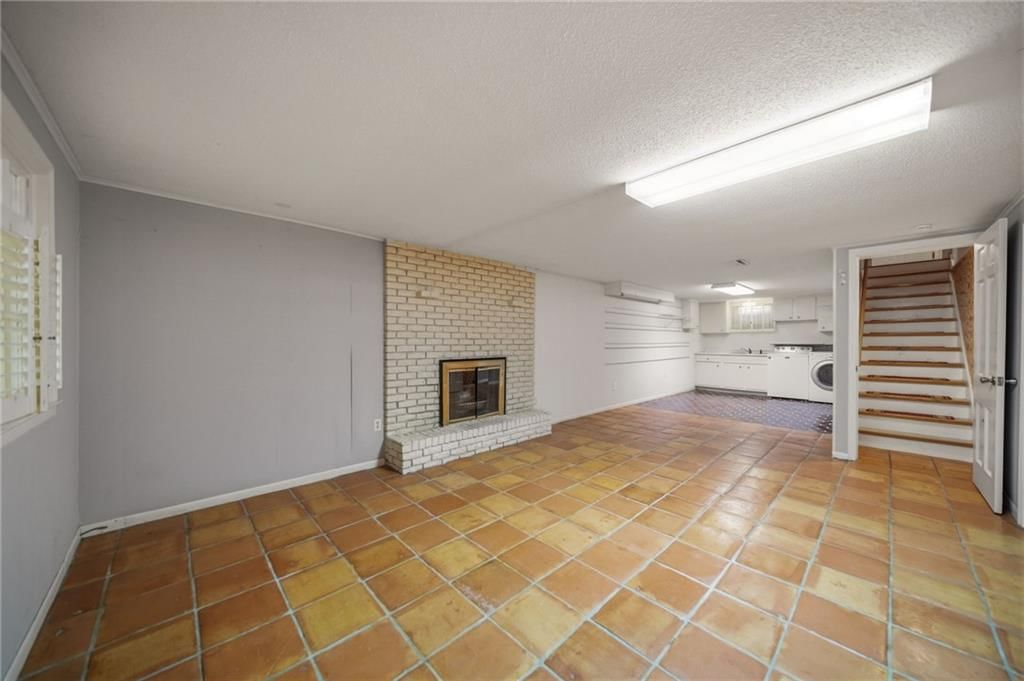 6317 Sterling Avenue — photo 40