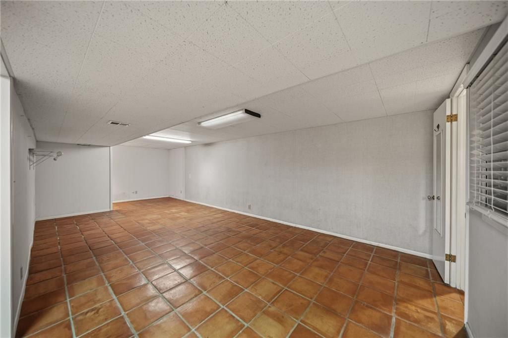 6317 Sterling Avenue — photo 41