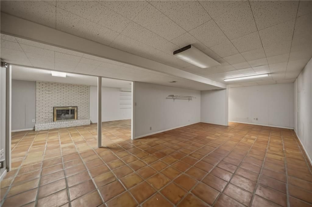 6317 Sterling Avenue — photo 42