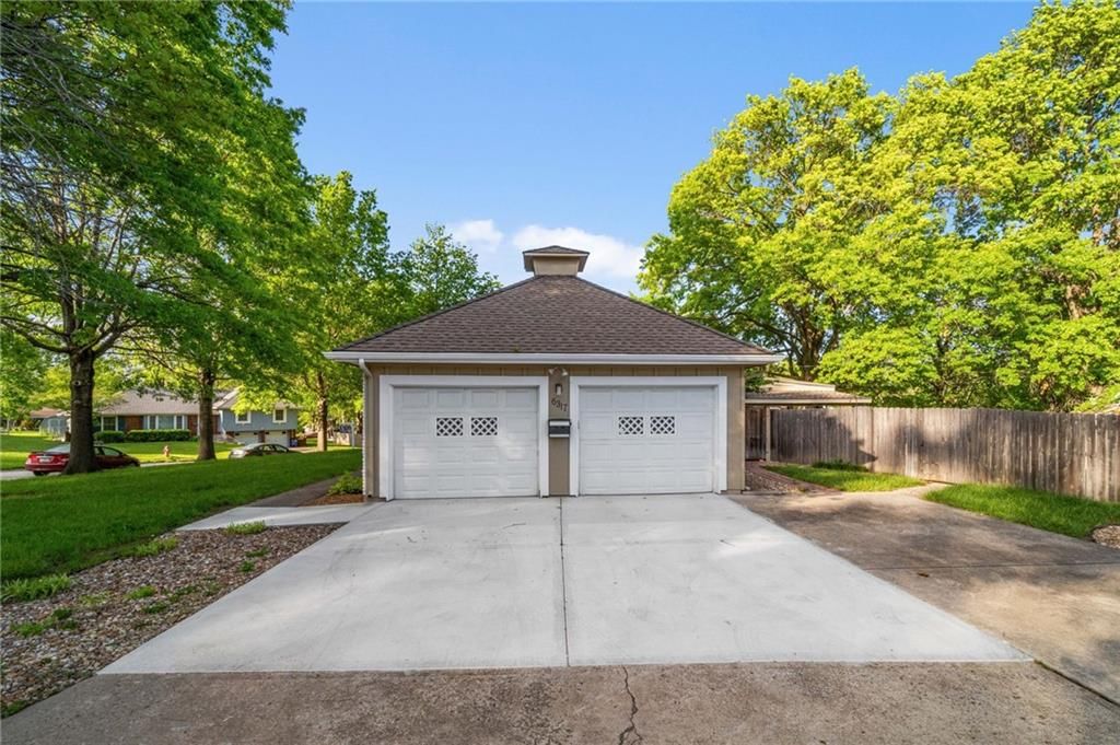 6317 Sterling Avenue — photo 48